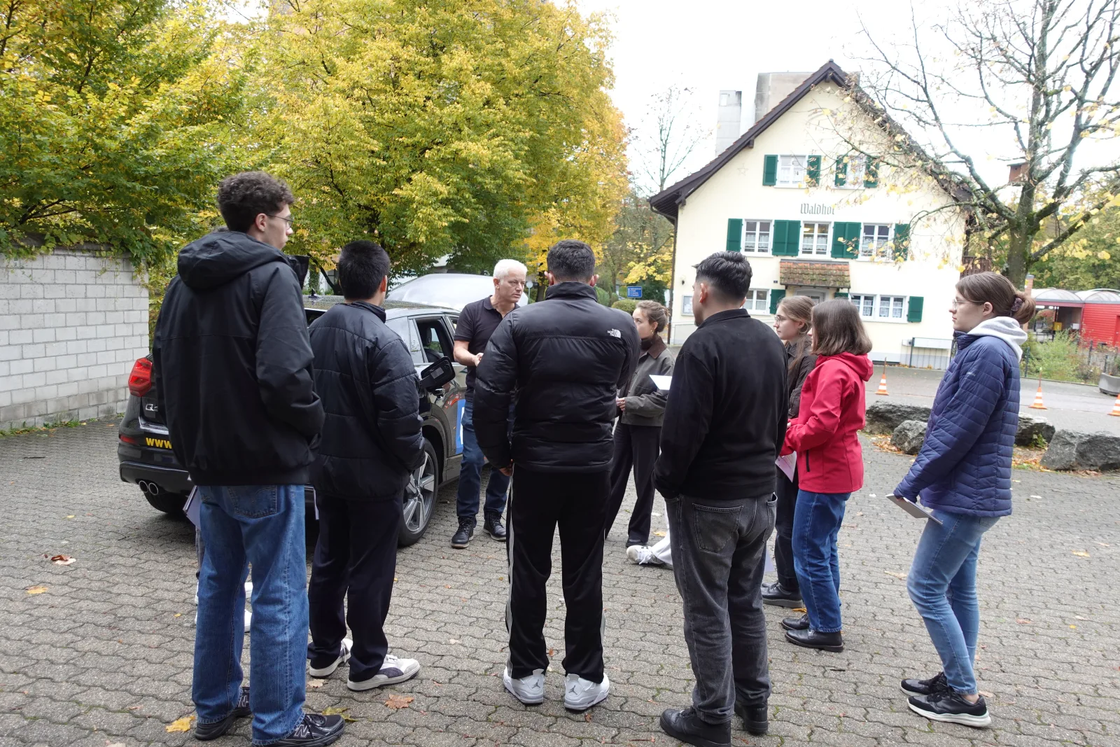 VKU-Kurs Teilnehmer im Kursraum bei der Fahrschule Buri